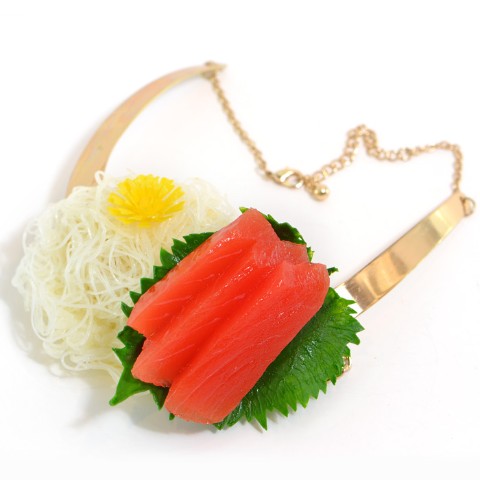 【FAKE FOOD HATANAKA】マグロの刺身ネックレス