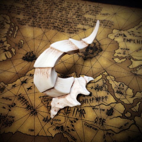 【倉戸みと】龍骨バレッタ