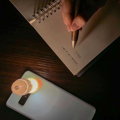 【やさしい光の灯台】スマホで常夜灯（ホワイト）