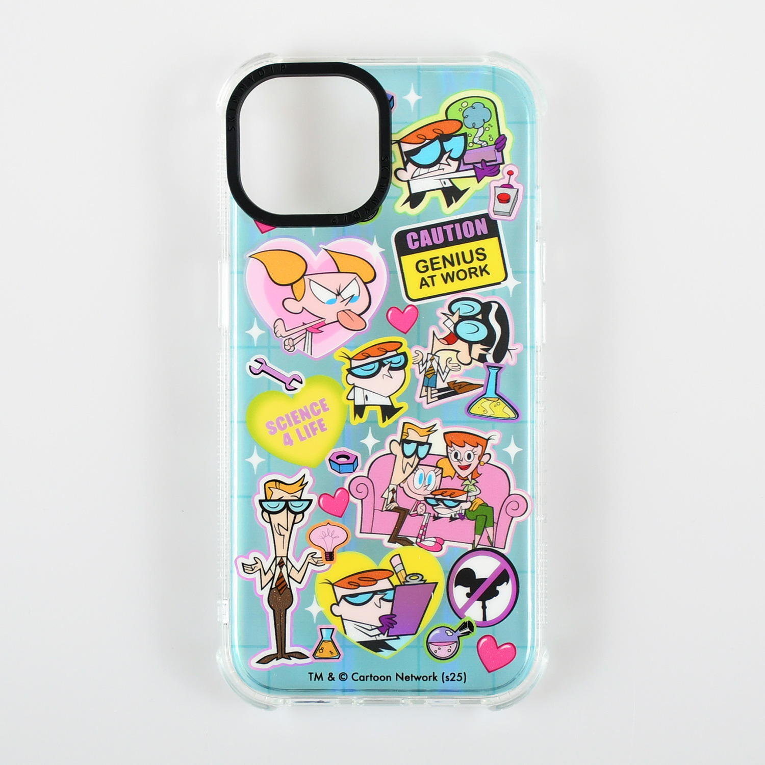 【SKINNYDIP】iPhone15　デクスターズ　ラボ　ステッカー柄